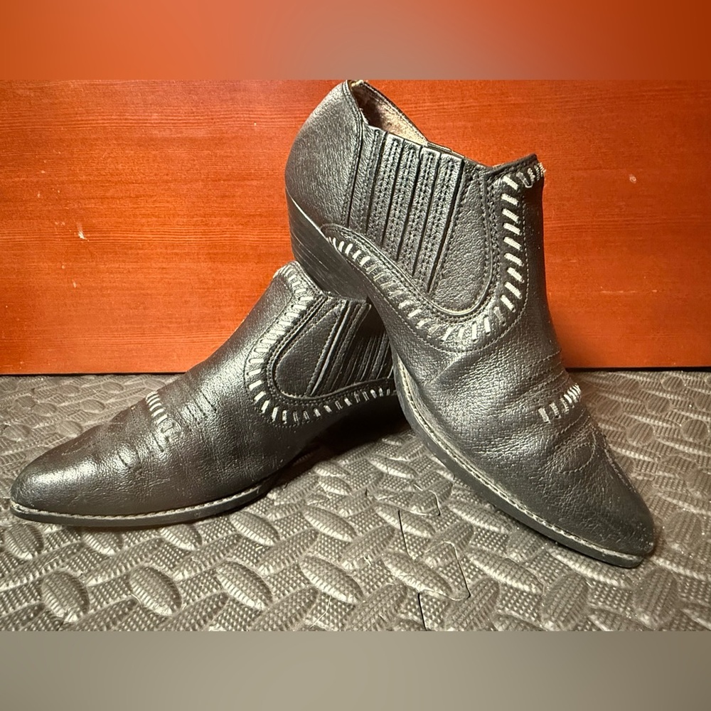 The Leather Collection Women’s Black Leather Western Ankle Boots Size 8